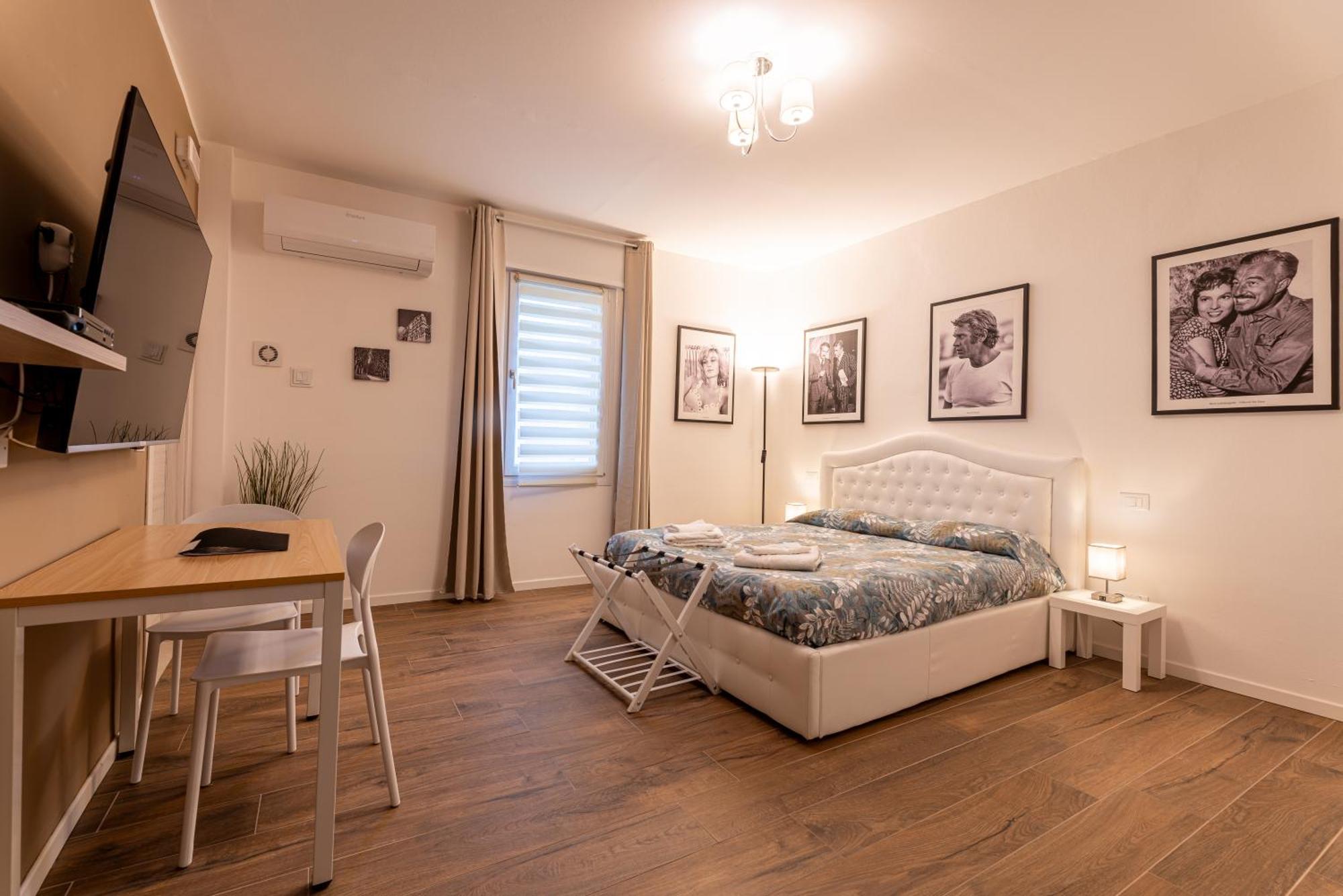 Fellini Rooms Φεράρα Εξωτερικό φωτογραφία